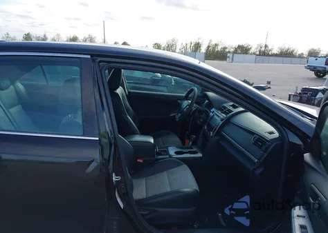 2012 Toyota Camry Se z USA, uszkodzony, nr VIN 4T1BF1FK4CU113285